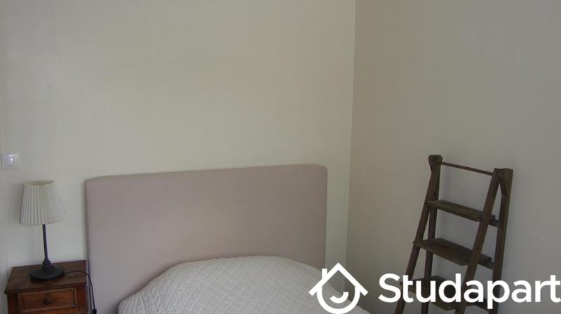 Chambre - 9 m² - 1 pièce