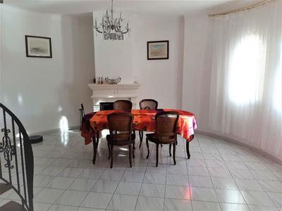 Propriété - 300 m² - 10 pièces