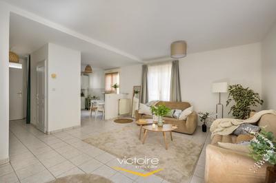 Appartement - 123 m² - 7 pièces