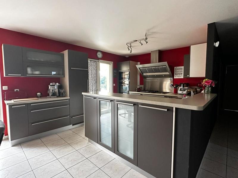 Maison - 182 m² - 6 pièces