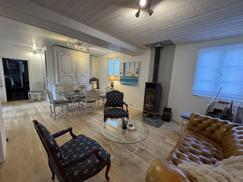 Maison ancienne - 215 m² - 6 pièces