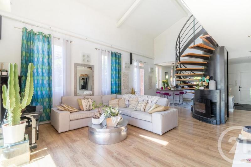 Maison - 158 m² - 6 pièces