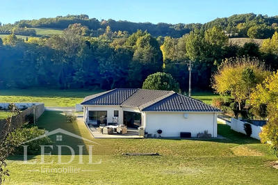 Maison - 146 m² - 5 pièces