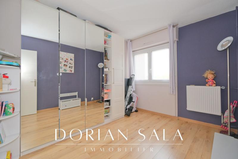 Appartement - 81 m² - 4 pièces