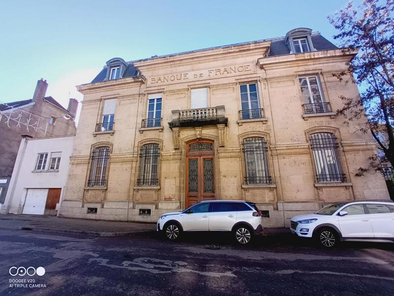 Maison - 581 m² - 1 pièce