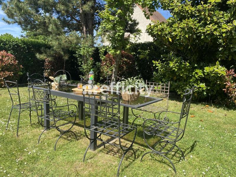 Maison - 145 m² - 8 pièces