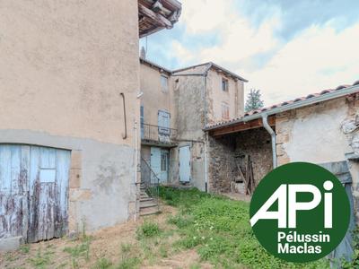 Maison de village - 200 m² - 11 pièces