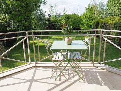 Maison - 230 m² - 8 pièces