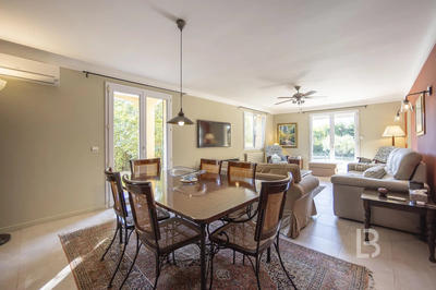 Maison - 194 m² - 5 pièces