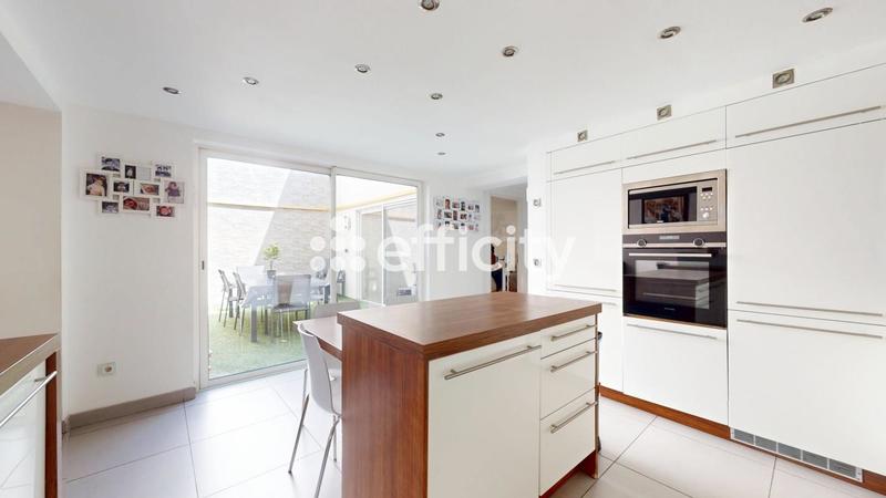 Maison - 160 m² - 5 pièces