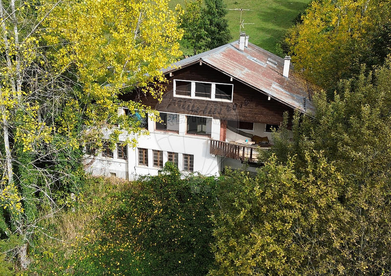 Maison - 477 m² - 13 pièces