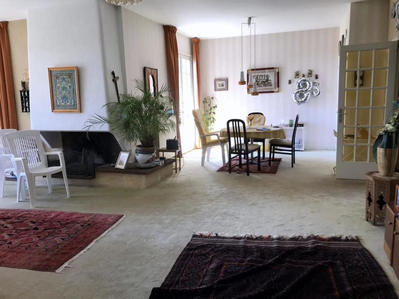 Maison - 224 m² - 7 pièces