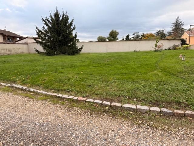 Terrain constructible - 750 m²