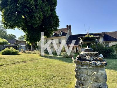 Maison - 296 m² - 18 pièces