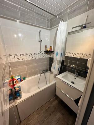 Maison de village - 80 m² - 4 pièces