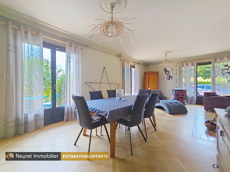 Maison - 142 m² - 6 pièces