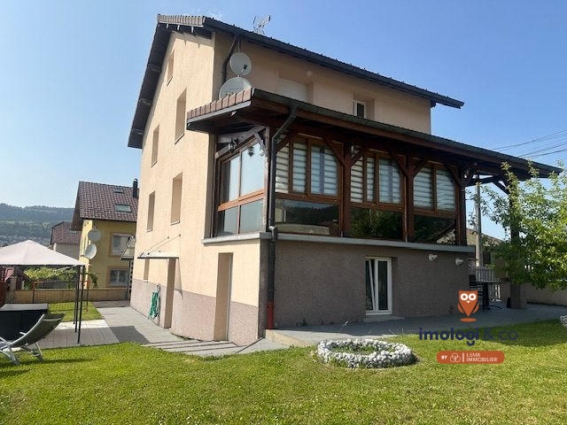 Appartement - 143 m² - 5 pièces