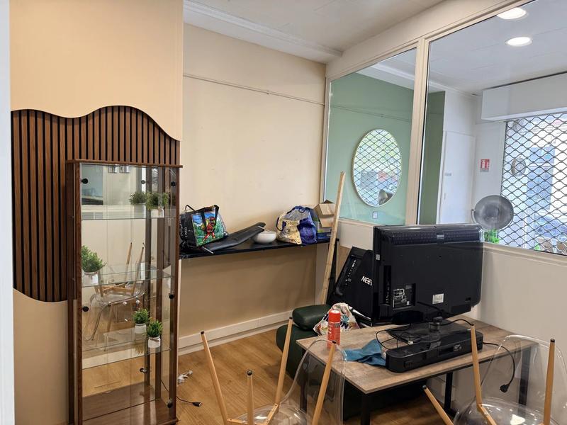 Bureau - 94 m² - 5 pièces