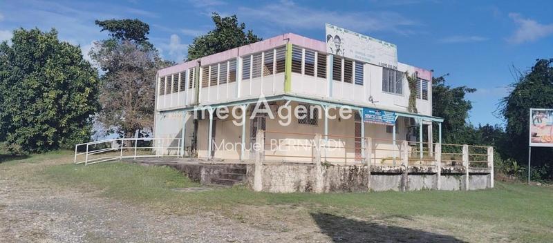 Local commercial - 72 m² - 6 pièces