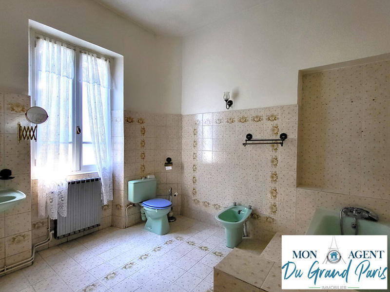 Maison - 180 m² - 7 pièces