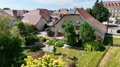 Maison - 332 m² - 9 pièces