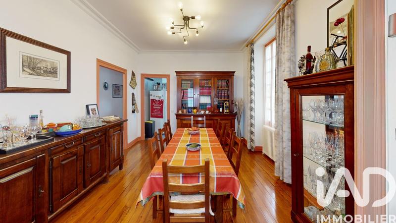 Maison de ville - 252 m² - 9 pièces