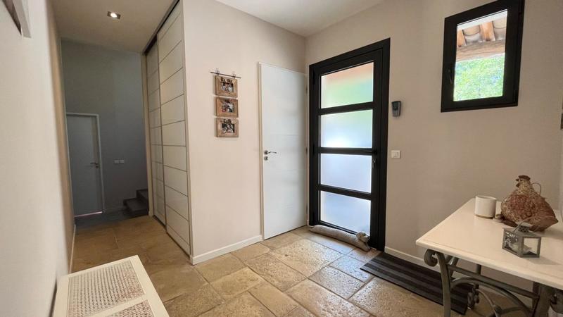 Propriété - 246 m² - 8 pièces