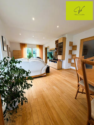 Maison - 200 m² - 5 pièces