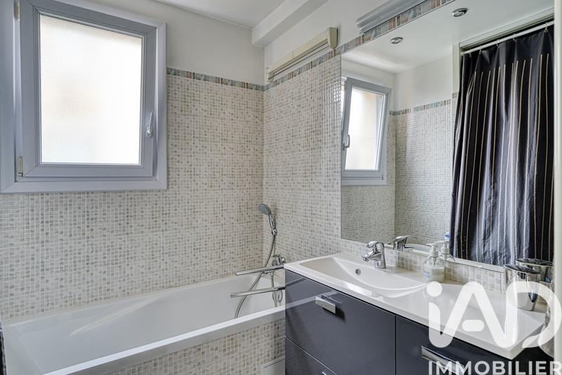 Appartement - 100 m² - 5 pièces