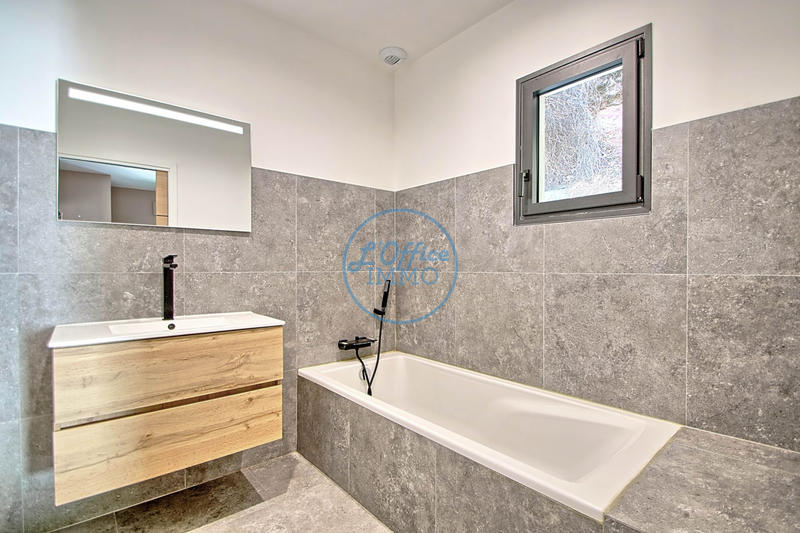 Villa - 100 m² - 4 pièces