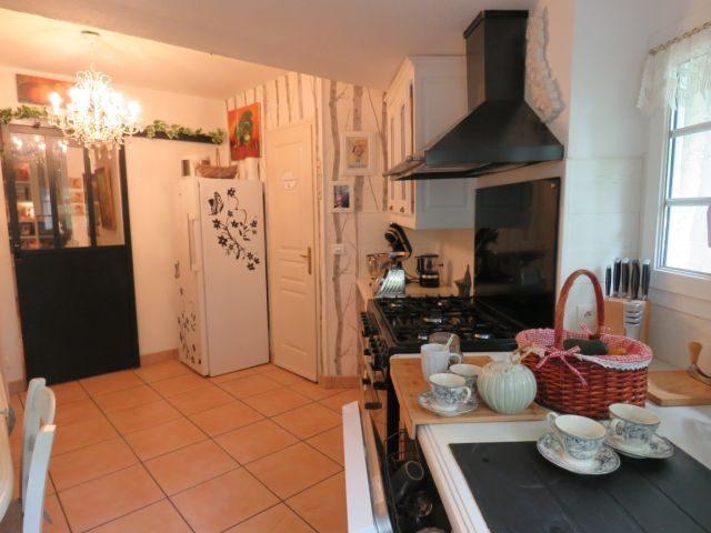 Maison - 384 m² - 17 pièces