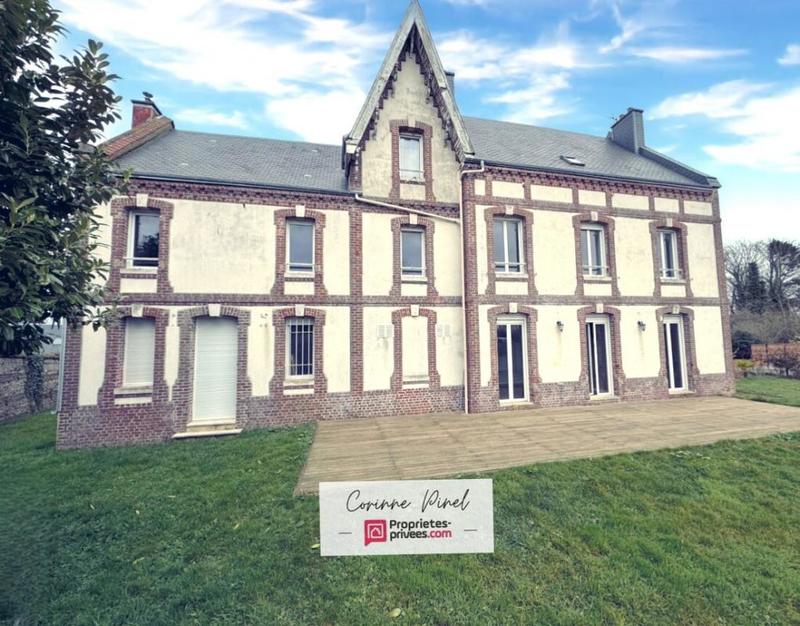 Maison - 222 m² - 8 pièces