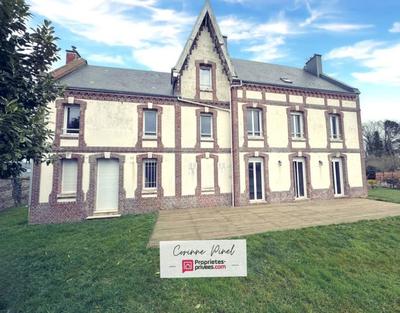 Maison - 222 m² - 8 pièces