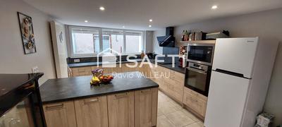 Maison - 242 m² - 10 pièces