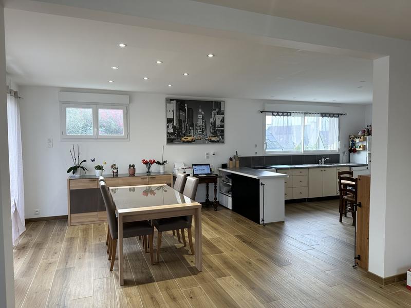 Maison - 224 m² - 10 pièces