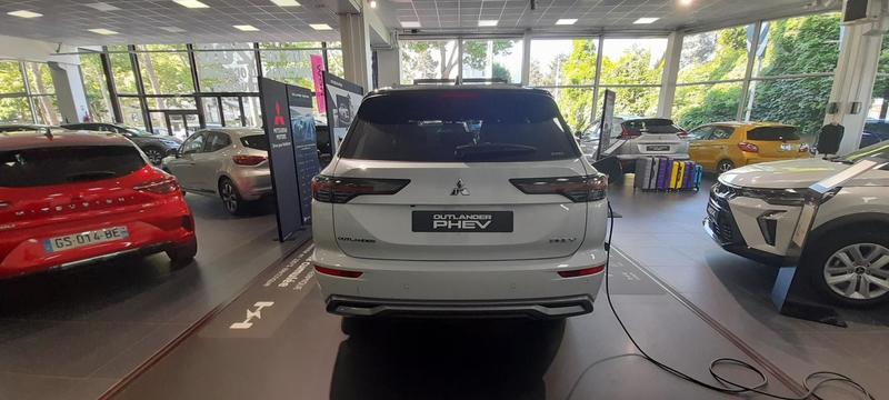 Mitsubishi Outlander 2.4 Mivec Phev 306 4wd Instyle