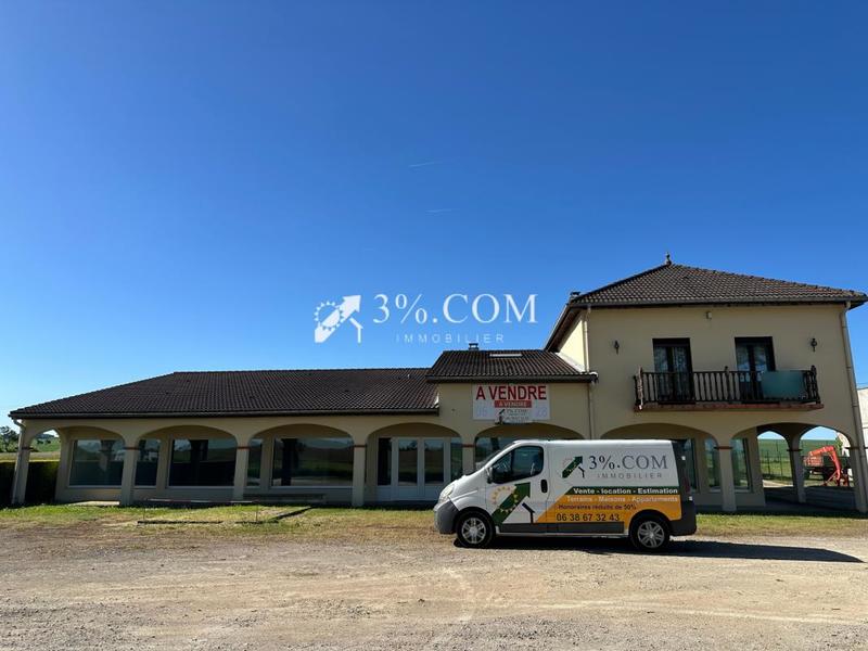 Maison - 639 m² - 12 pièces