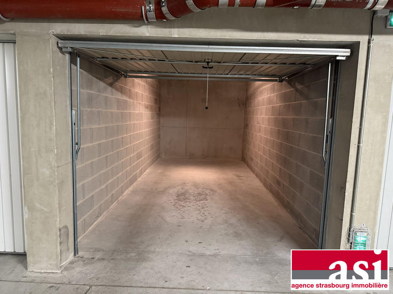 Parking / Garage - 16 m²