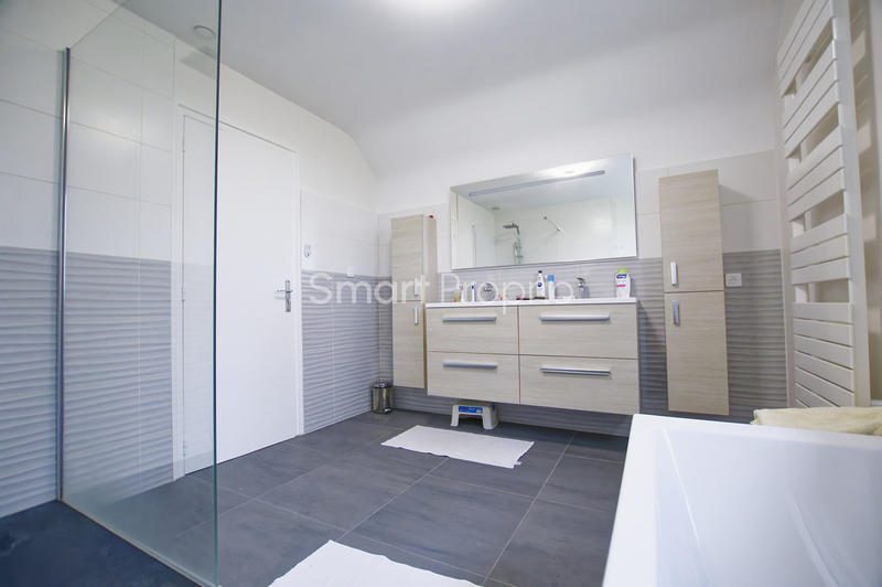 Maison - 160 m² - 7 pièces