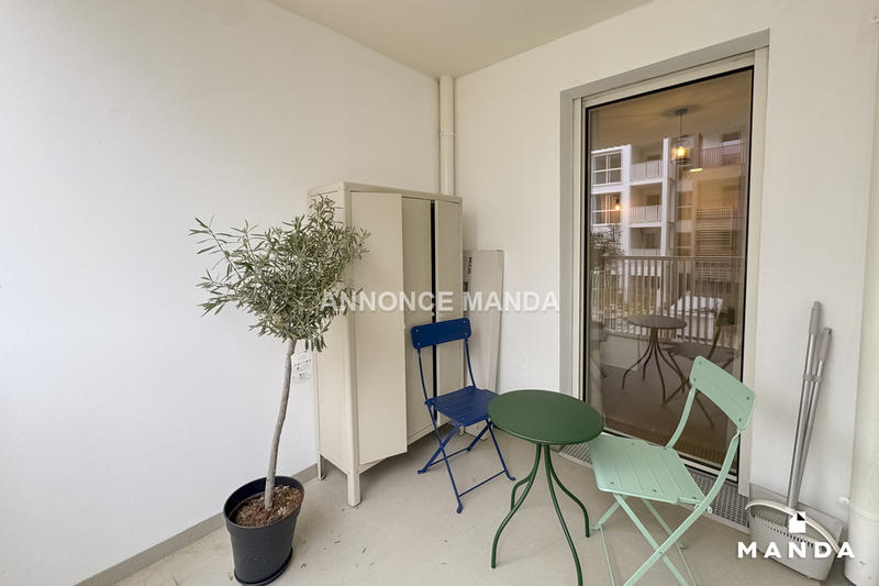 Chambre - 12 m² - 5 pièces