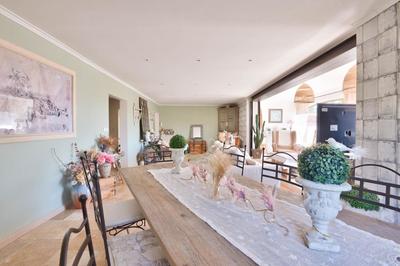 Maison - 223 m² - 8 pièces