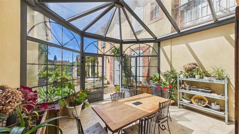 Maison de loisirs - 650 m² - 9 pièces