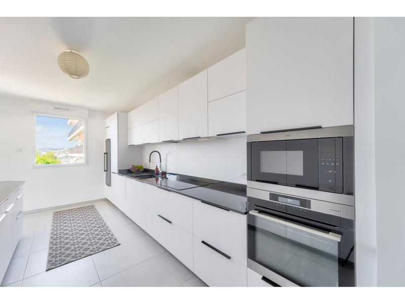 Appartement - 197 m² - 5 pièces