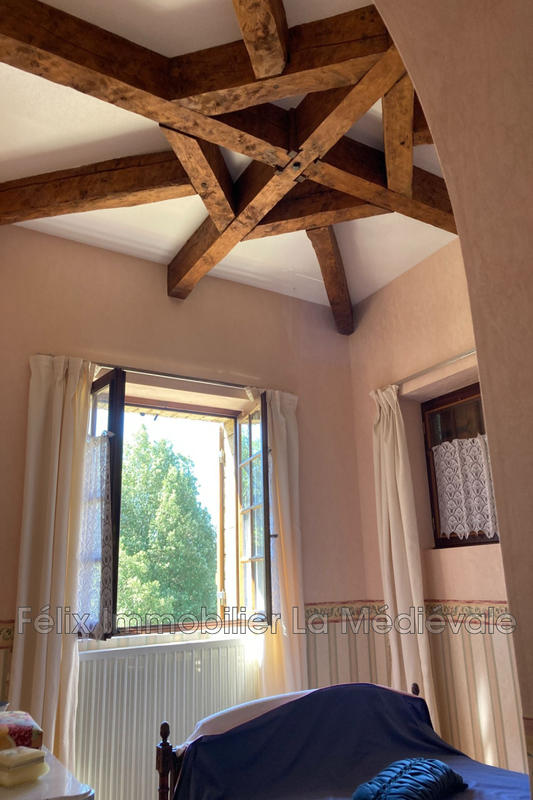 Maison - 144 m² - 7 pièces