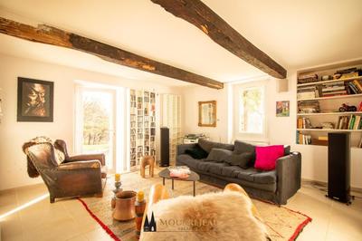 Propriété - 260 m² - 11 pièces