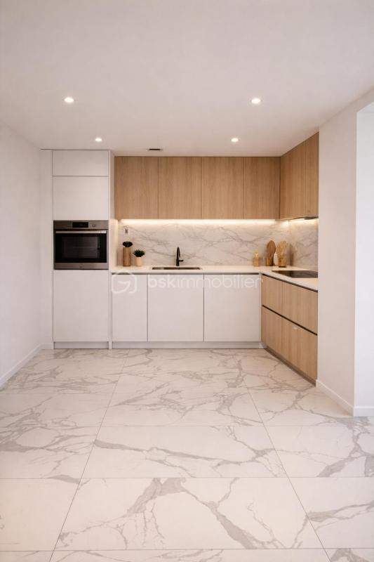 Maison - 243 m² - 7 pièces