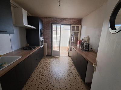 Maison - 83 m² - 4 pièces