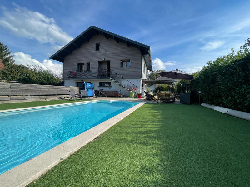 Maison - 161 m² - 7 pièces