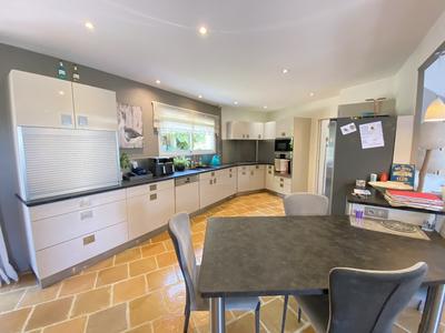 Maison contemporaine - 172 m² - 7 pièces