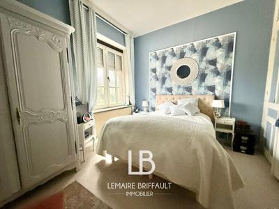 Maison - 570 m² - 16 pièces